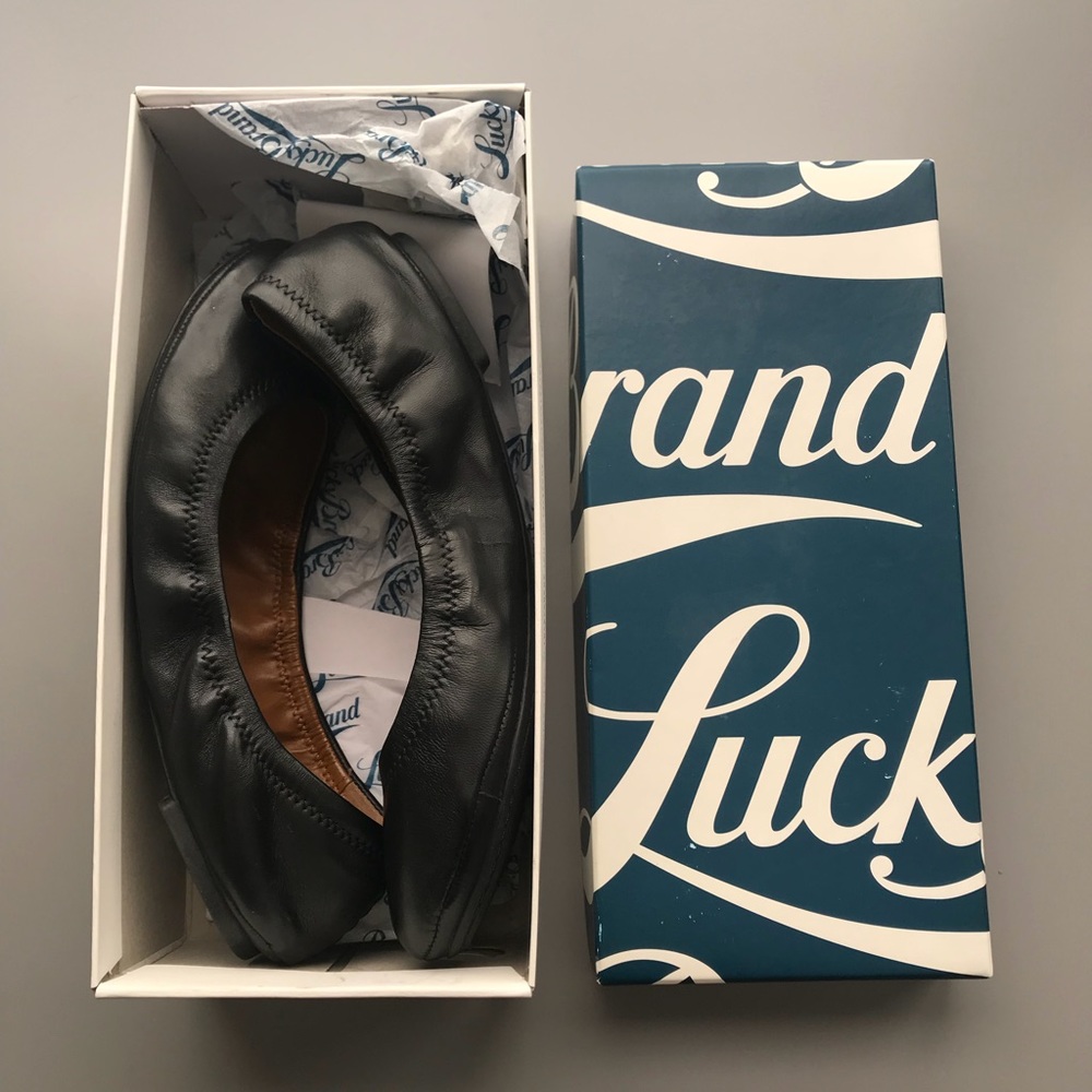Never worn black lucky brand flats